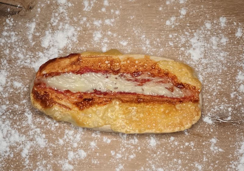 Pizza rohlík.jpeg